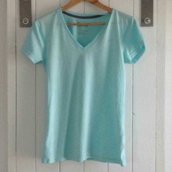 Nike-Dri Fit top - Picture 1 of 2